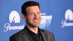 Exploring the Mystery: Does Tony Romo Sport a Hairpiece?