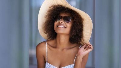 How To Wear  a Hat With Curly Hair 