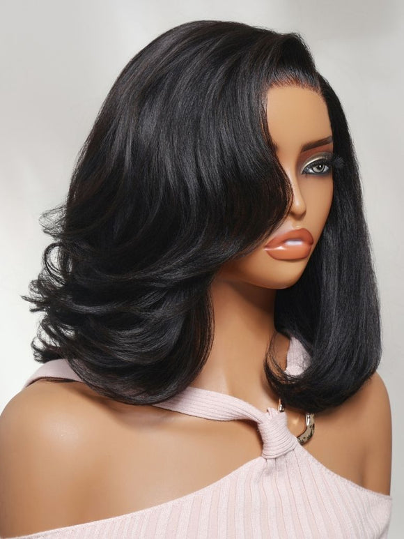 Perruque Klaiyi Balayage Brun Français 13×4, coupe au carré souple mi-longue, avec lace frontale et cordon de serrage invisible. Facile à poser.
