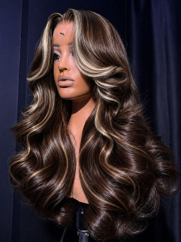 Perruque Klaiyi Ombre Brown Balayage Highlight Body Wave 7x5 Bye Bye Knots, précolorée, sans colle, en cheveux humains et dentelle. 