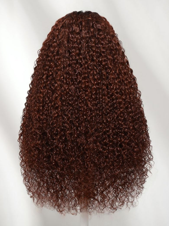 Perruque Klaiyi Dark Plum Color 13x4 Water Wave Pre-Everything™ Lace Frontal avec racines foncées, sans colle 