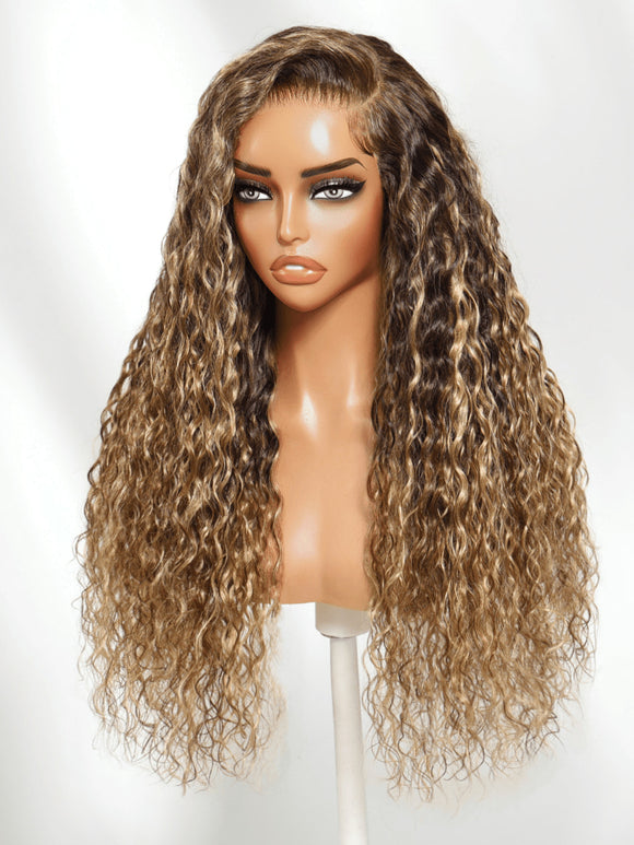 Perruque Klaiyi 13x4 Blond Miel Mèches Ondulées, sans colle, facile à poser et à coiffer, avec cordon de serrage invisible 